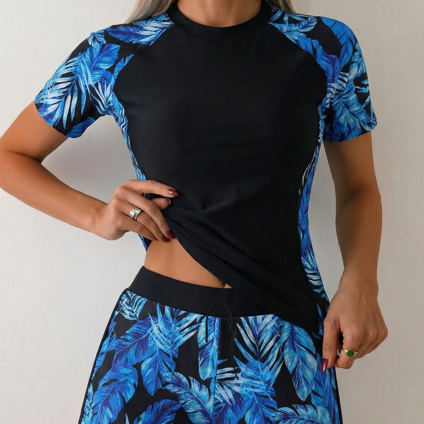 Woman Tankini With Shorts Crop - đánh giá và giá Tops